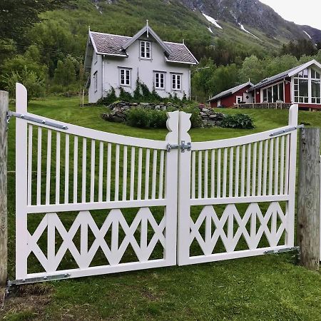 Kjosen Lodge, Lyngen. Lyngseidet Exteriör bild