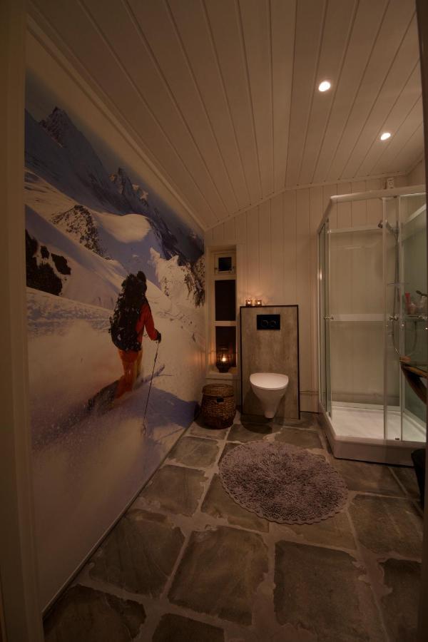 Kjosen Lodge, Lyngen. Lyngseidet Exteriör bild
