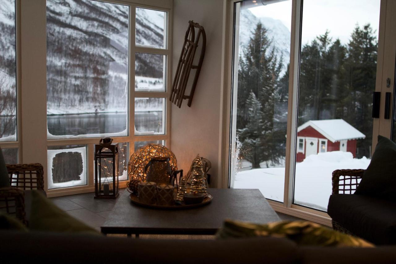 Kjosen Lodge, Lyngen. Lyngseidet Exteriör bild