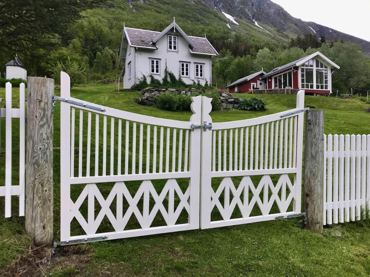 Kjosen Lodge, Lyngen. Lyngseidet Exteriör bild